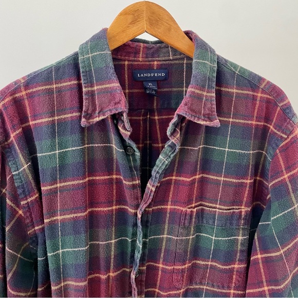 Vintage Lands’ End Plaid Button Up Collared Shirt in Burgundy/Green - Picture 3 of 5